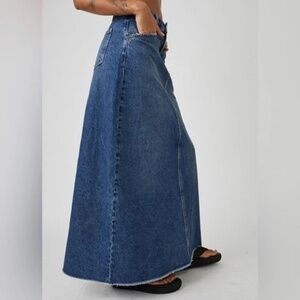 FREE PEOPLE COME AS YOU ARE DENIM MAXI SKIRT size 6